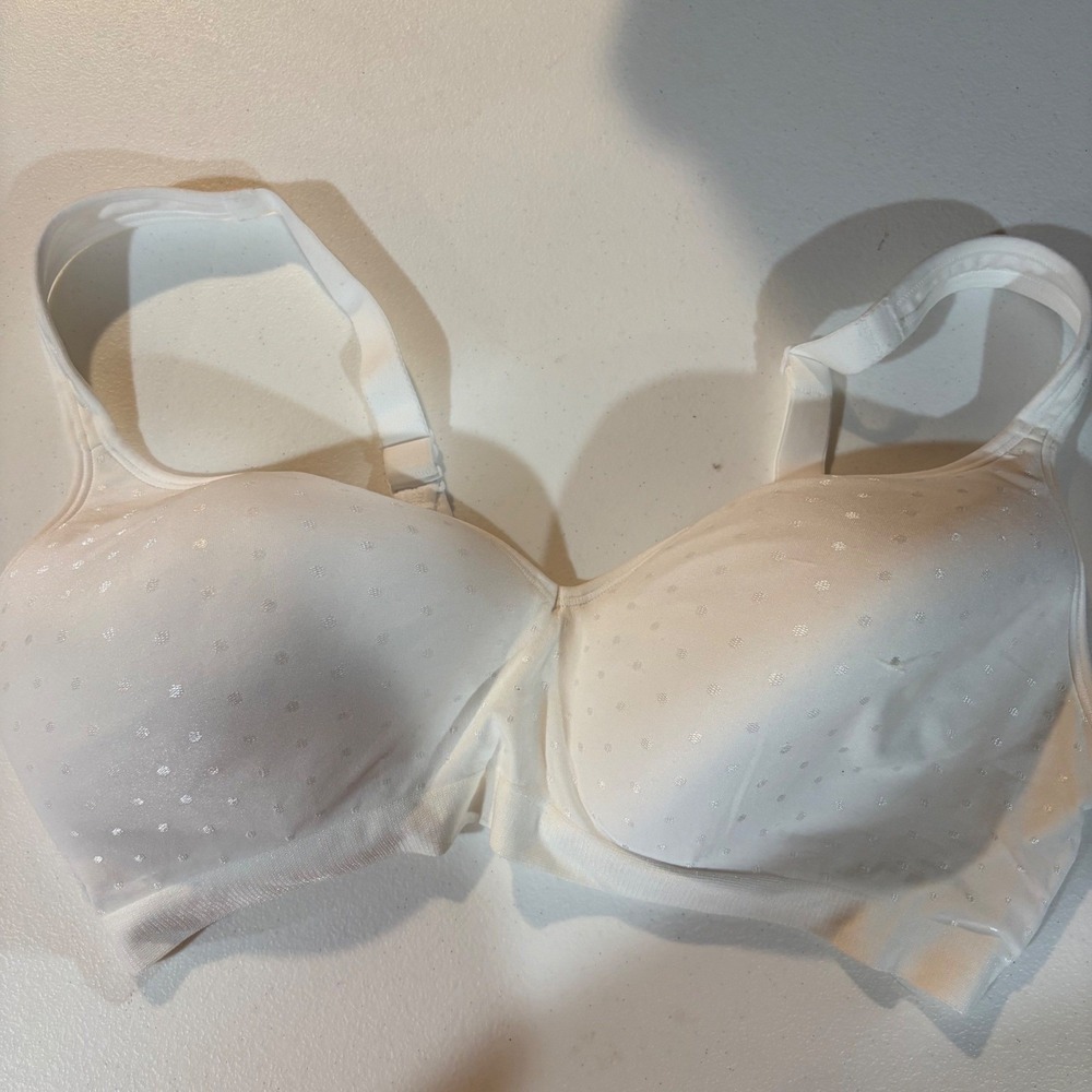 Bali Comfort Revolution Wireless Bra 3463 White Polka Dot Jacquard 42D